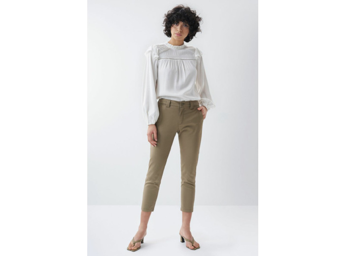 Pantalon chino couleur cropped slim