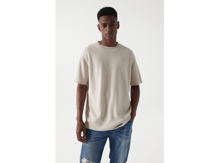 T-shirt. Coupe régulière. Beige. Encolure ronde. Manches courtes.