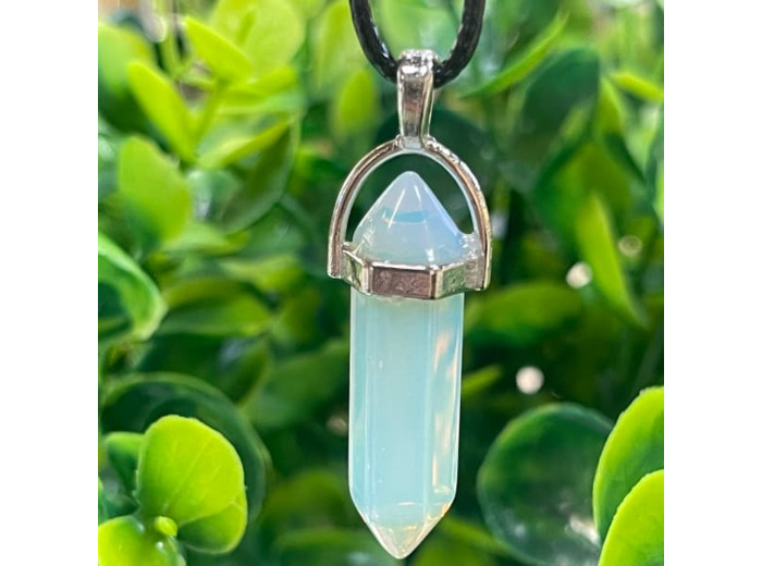 Pendentif Opale avec cordon