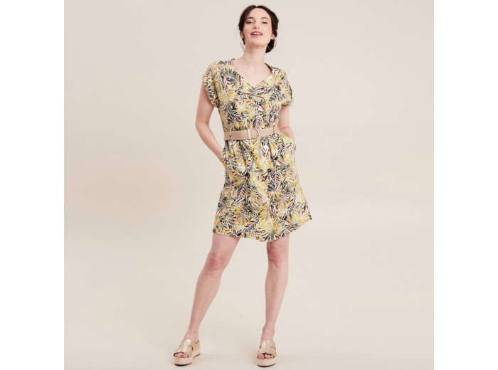 Robe droite ceinturée