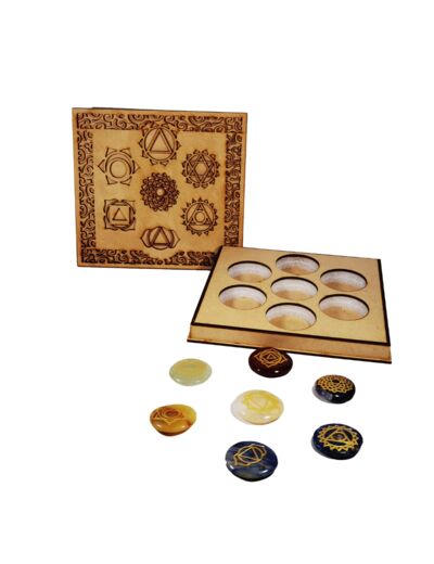 Coffret en bois avec pierres 7 chakras