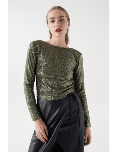 PULL AVEC PAILLETTES