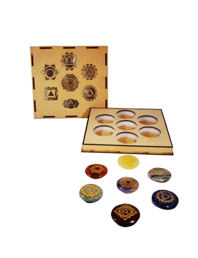 Coffret en bois gravé avec pierres 7 chakras