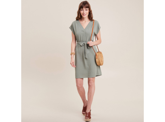 Robe droite col en V