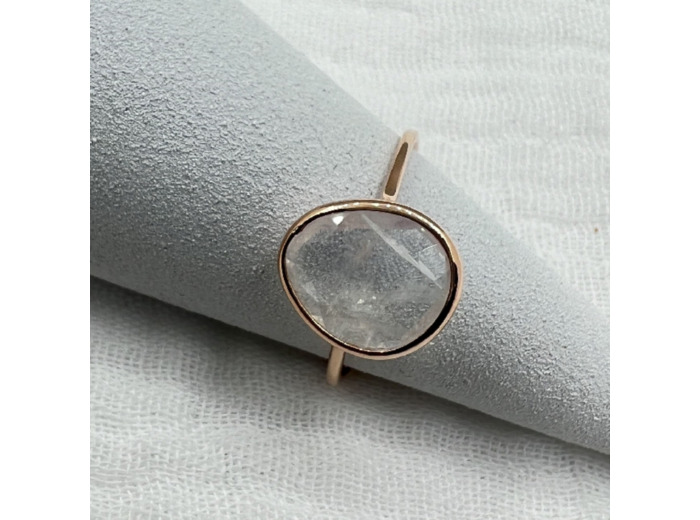 Bague en Pierre de Lune en Or Rose Sertie