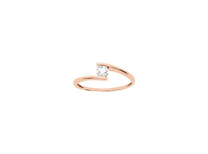 Solitaire en or rose et oxyde de zirconium