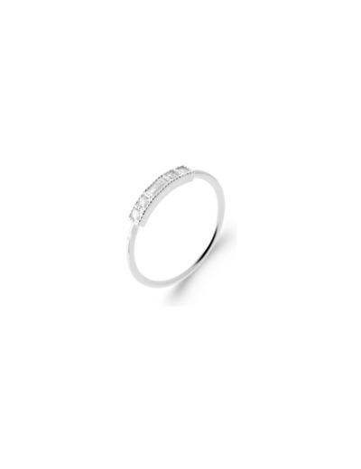 Bague en argent et oxydes de zirconium