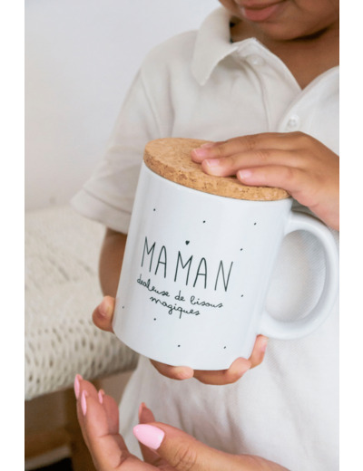 Mug avec son couvercle en liège "Maman dealeuse de bisous"