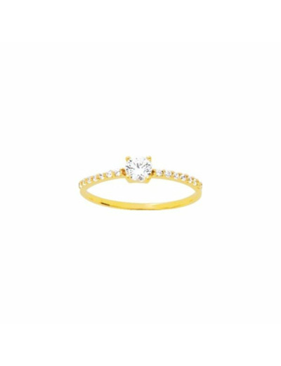 Bague en or jaune et oxyde de zirconium