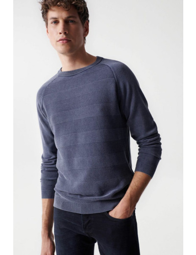 Pull en maille teintée